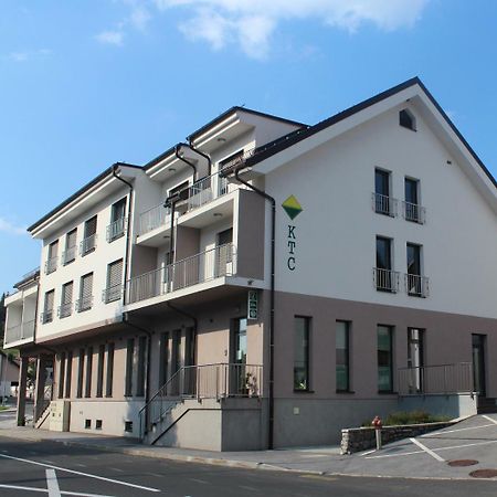 Hotel Oskar Hrib-Loski Potok Eksteriør billede